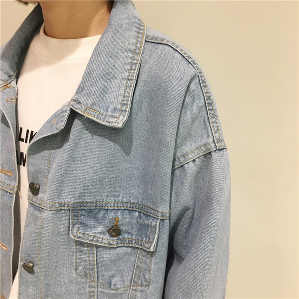 Широк модел дамско дънково яке в син цвят