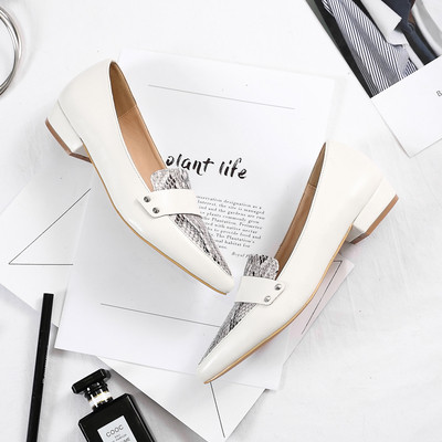 Актуални дамски обувки с мотив