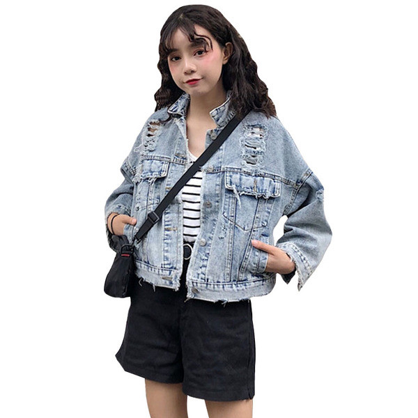 Модерно дамско дънково яке с разкъсани мотиви