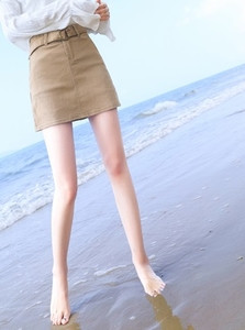 Γυναικεία φούστα με ζώνη και ψηλή μέση