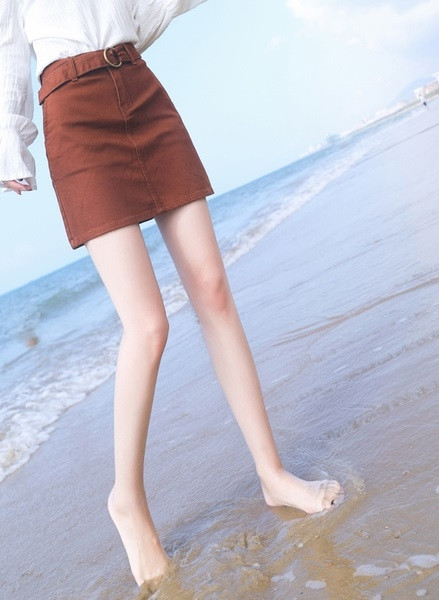 Γυναικεία φούστα με ζώνη και ψηλή μέση