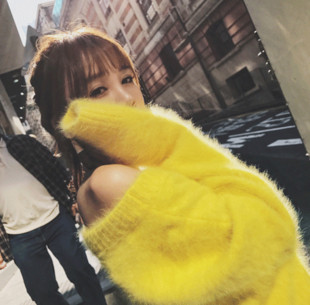 Κομψό ασύμμετρο γυναικείο πουλόβερ  σε διάφορα χρώματα