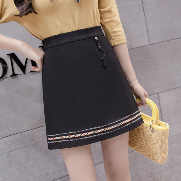 Κυρίες φούστα με υψηλή μέση και μεταλλικό στοιχείο