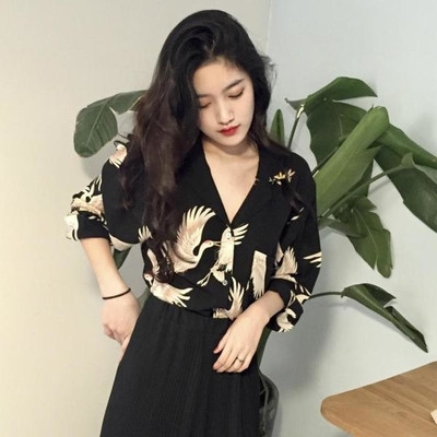 Cămașă modernă de damă în negru cu model