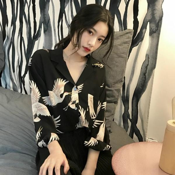 Cămașă modernă de damă în negru cu model