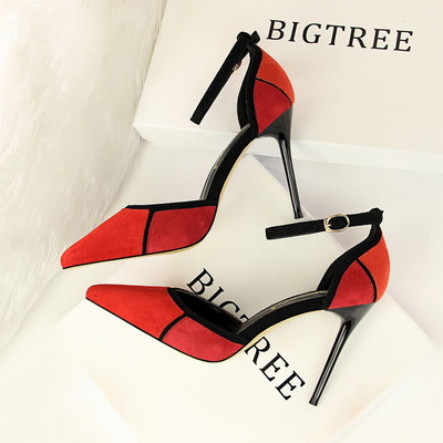 Стилни дамски обувки от велур с висок ток