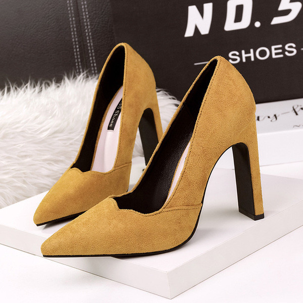 Pantofi eleganti de dama din piele intoarsa in patru culori