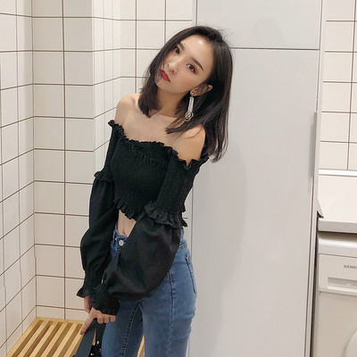 Σύντομη ελαστική γυναικεία  μπλούζα με ανοιχτούς ώμους σε τρία χρώματα