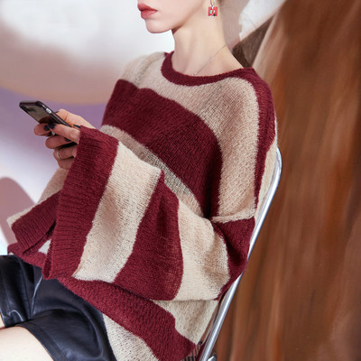 Ежедневен дамски раиран  пуловер с лотос ръкав в два цвята 