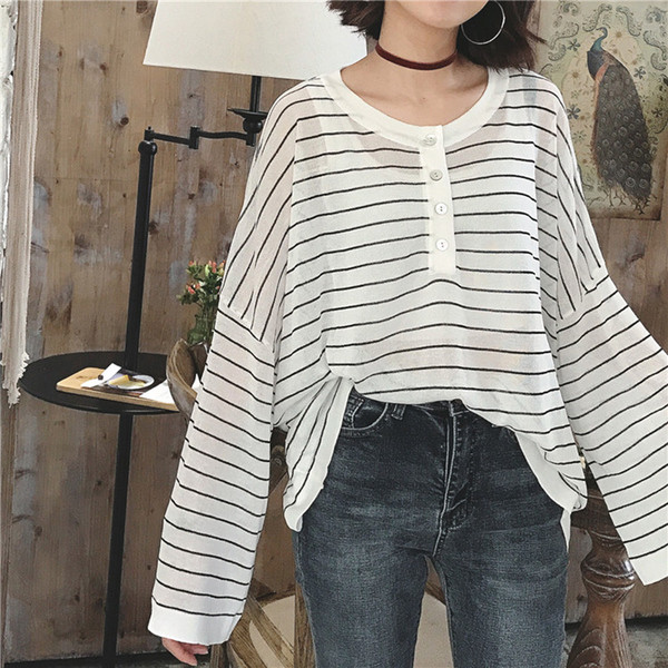 Καθημερινή γυναικεία  μπλούζα σε ευρύ μοτίβο