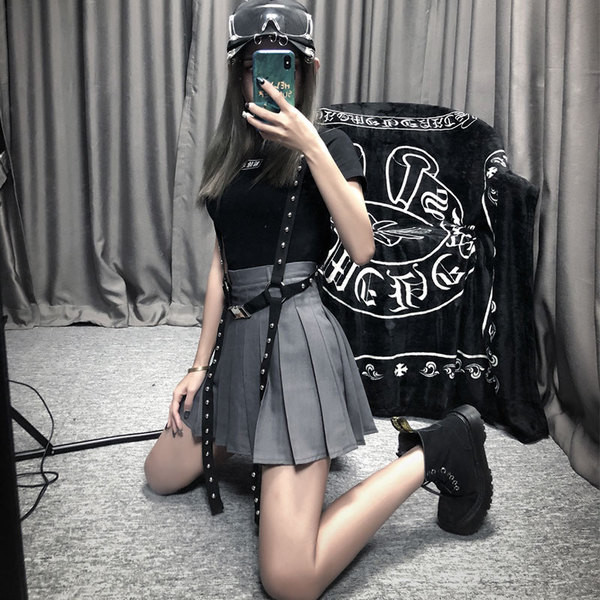 Fusta de dama croiata cu talie inalta si curea