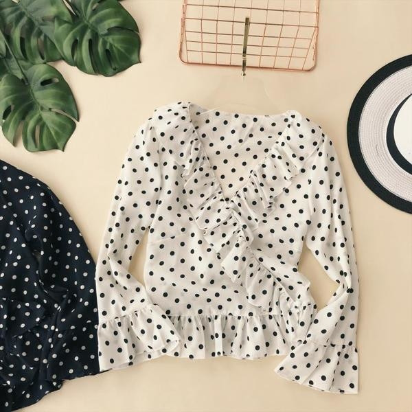 Γυναικεία μπλούζα σε σχήμα V σε διάφορα χρώματα