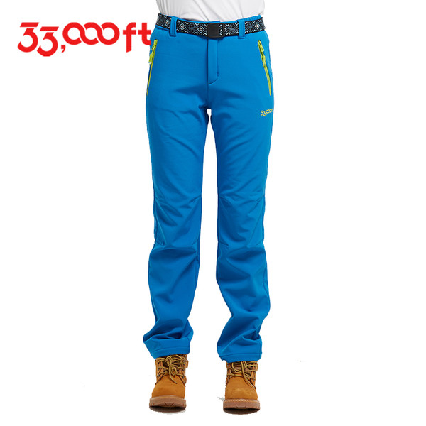 Дамски спортен - туристически плътен панталон в камуфлажен десен и изчистен модел