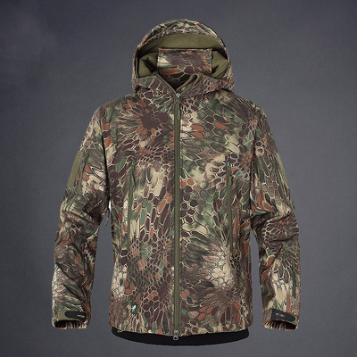 Мъжко туристическо яке с качулка в няколко цвята 