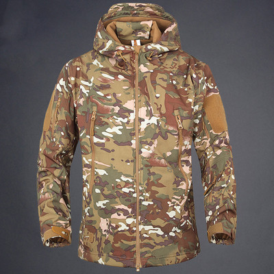 Мъжко туристическо яке с качулка в няколко цвята 