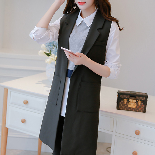 Μακρύ γυναικείο γιλέκο σε μαύρο και μπλε  χρώμα με τσέπες