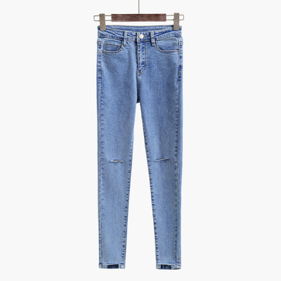 Γυναικεία τζην με κομμένα μοτίβα