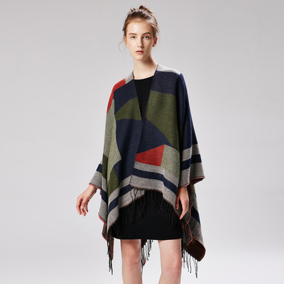 Γυναικείο πόντσο σε διάφορα χρώματα και μοτίβο