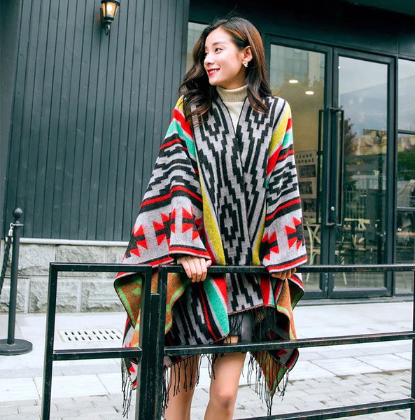 Γυναικείο  πολύχρωμο κασκόλ σε ελαφριά χρώματα