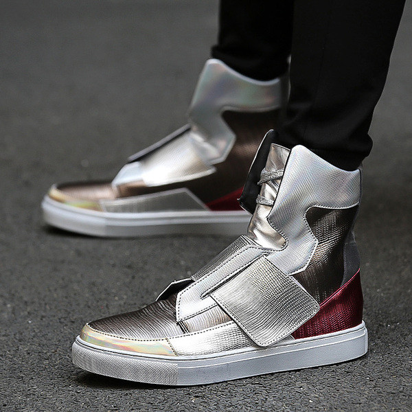 Adidasi moderni pentru barbati cu autocolante in mai multe culori