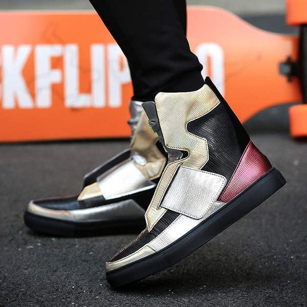 Adidasi moderni pentru barbati cu autocolante in mai multe culori