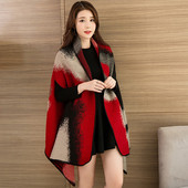 Γυναικείο κομψό poncho σε διάφορα χρώματα και μοτίβο