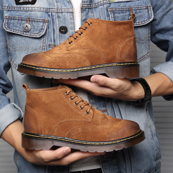 Κομψές ανδρικές μπότες σε οικολογικό σουέτ με διάφορα χρώματα