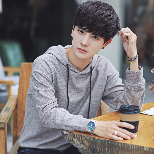 Hanorac bărbătesc subțire cu glugă în mai multe culori