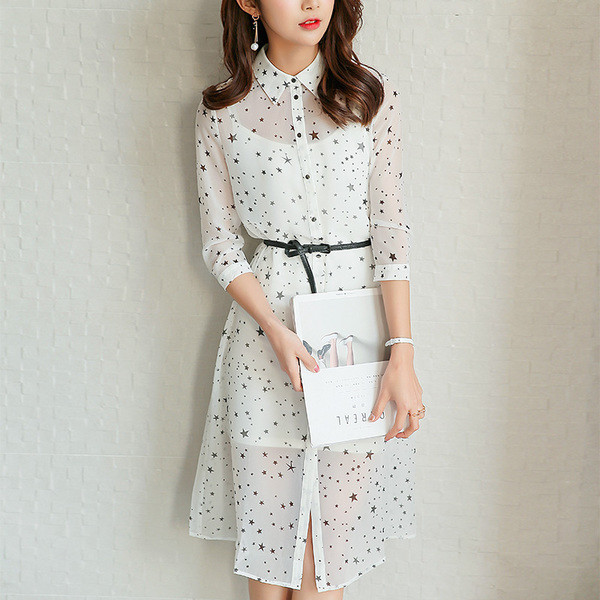 Rochie casual de dama alba cu stelute cu maneci 3/4