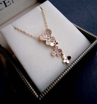 Colier elegant de dama de culoare argintiu si auriu