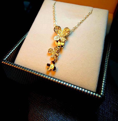 Colier elegant de dama de culoare argintiu si auriu