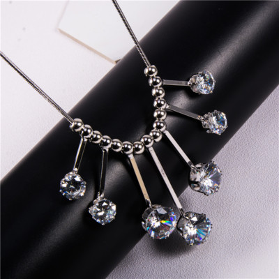 Colier de volum de dama in diferite modele