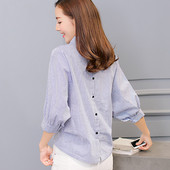 Cămașă de damă cu mâneci lungi în dungi și nasturi la spate