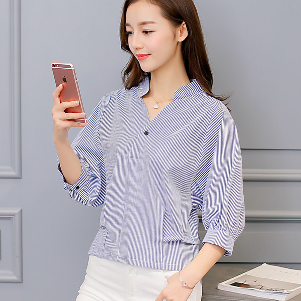 Cămașă de damă cu mâneci lungi în dungi și nasturi la spate