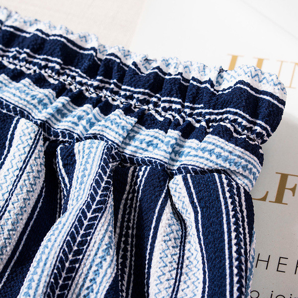 Pantaloni de damă cu dungi în albastru