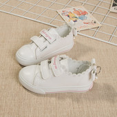 Adidași casual pentru copii pentru o fată cu o panglică și o inscripție în trei culori