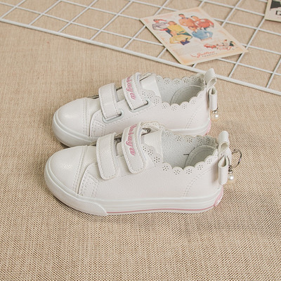 Adidași casual pentru copii pentru o fată cu o panglică și o inscripție în trei culori