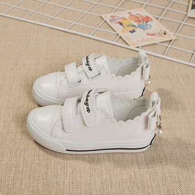 Adidași casual pentru copii pentru o fată cu o panglică și o inscripție în trei culori