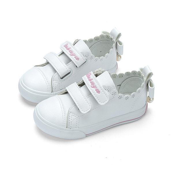 Adidași casual pentru copii pentru o fată cu o panglică și o inscripție în trei culori