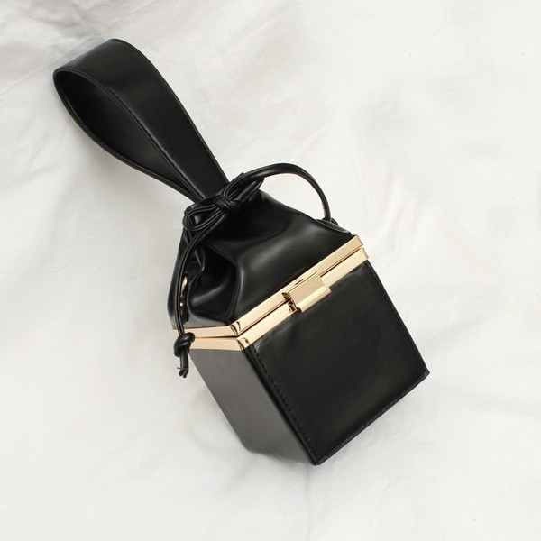 Geanta de dama moderna in trei culori