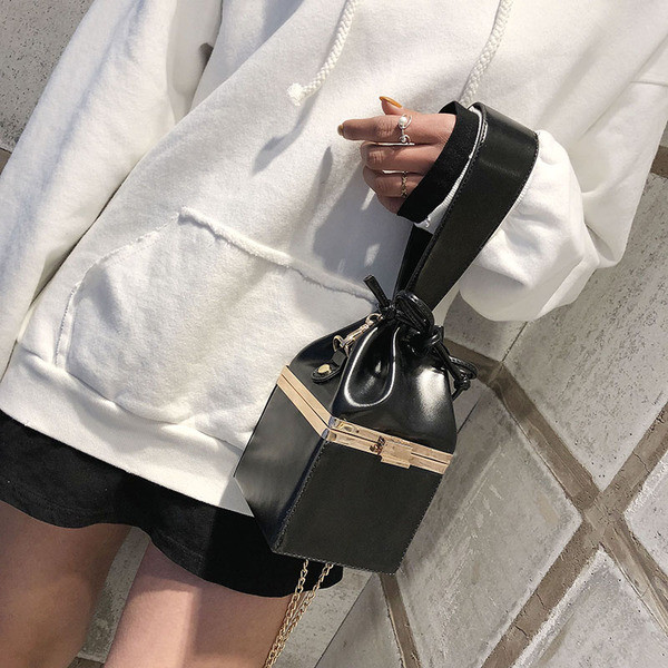 Geanta de dama moderna in trei culori