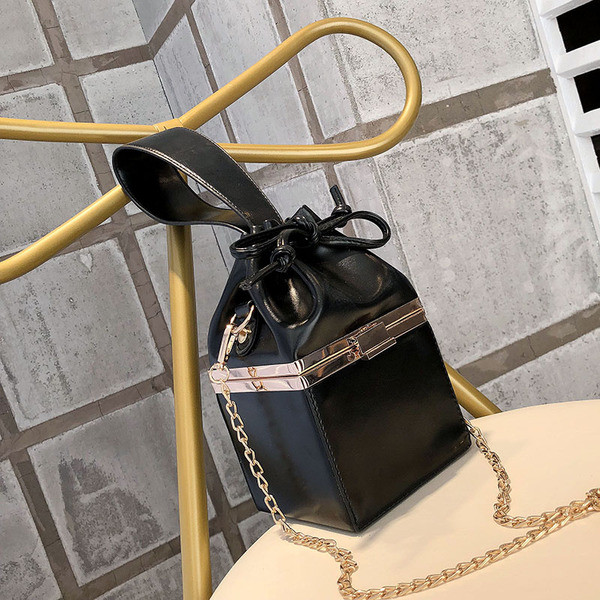 Geanta de dama moderna in trei culori