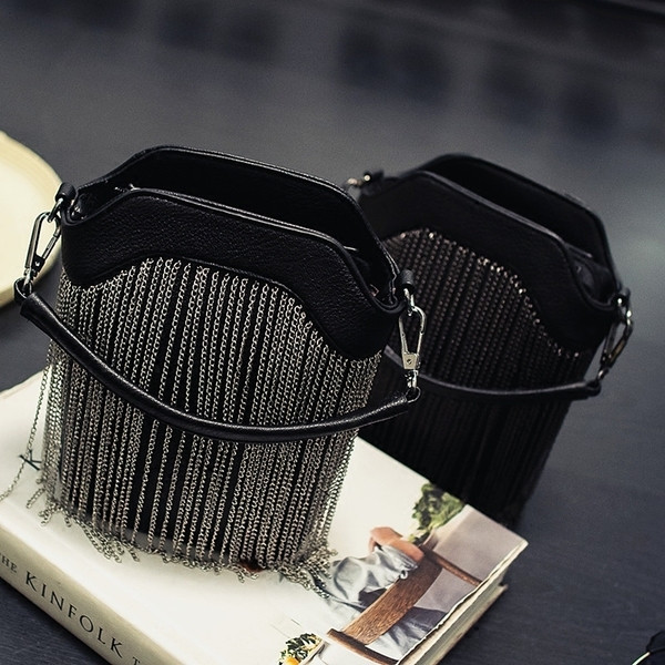 Geanta de dama eleganta din piele ecologica si decor metalic