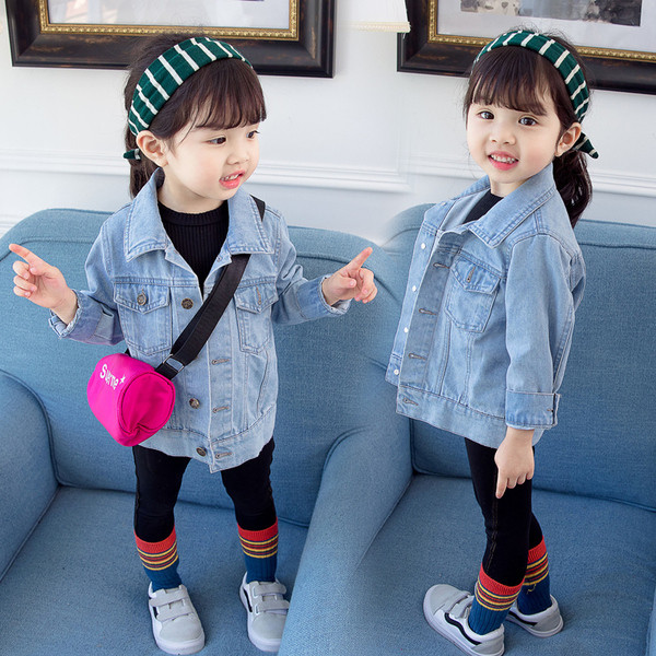 Παιδικό μπουφάν  για κορίτσια με έγχρωμο κέντημα στην πλάτη