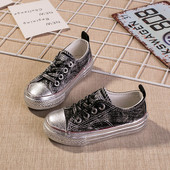 Adidași moderni pentru copii pentru o fată în patru culori