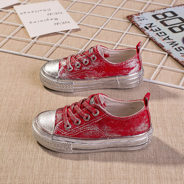 Adidași moderni pentru copii pentru o fată în patru culori