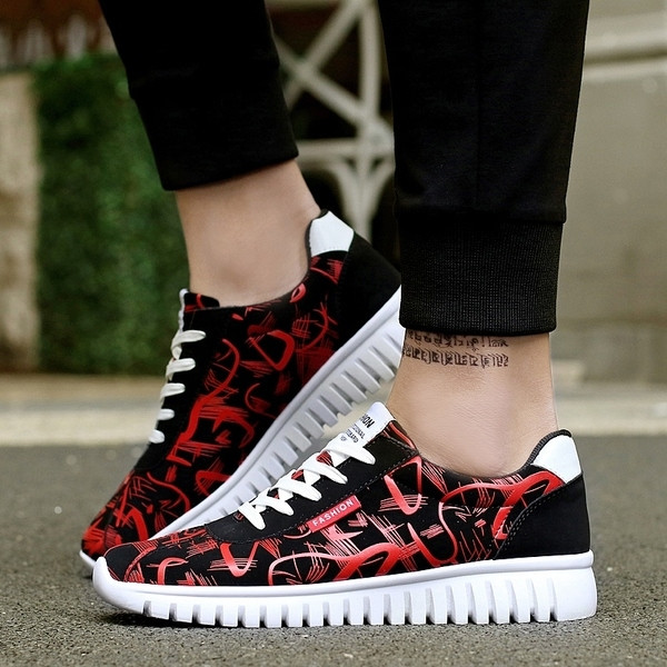 Adidasi pentru barbati in mai multe culori potriviti pentru utilizarea de zi cu zi