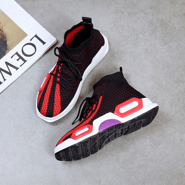 Μοντέρνα γυναικεία αθλητικά παπούτσια  σε δύο χρώματα