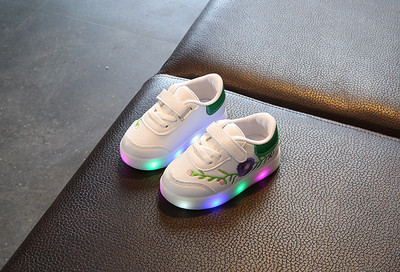 Tenisi de copii luminosi pentru fetita din piele ecologica cu broderie florala