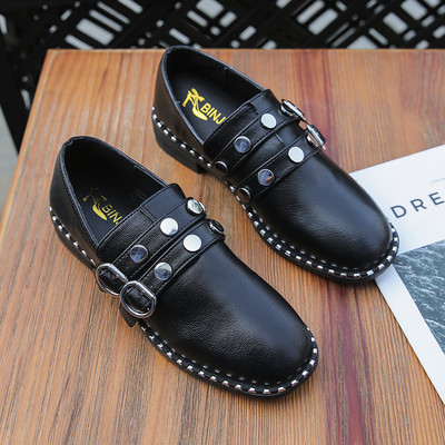 Ежедневни дамски обувки от еко кожа с метални елементи в три цвята